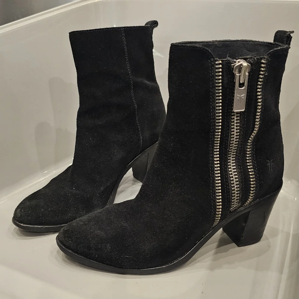 FRYE original black suede ankle booties SZ 6